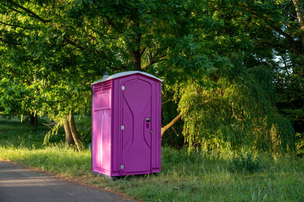 Best Portable restroom trailer rental  in Seven Lakes, NC